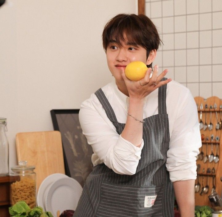 Foto kegiatan terbaru dari Doh Kyungsoo (D.O.)