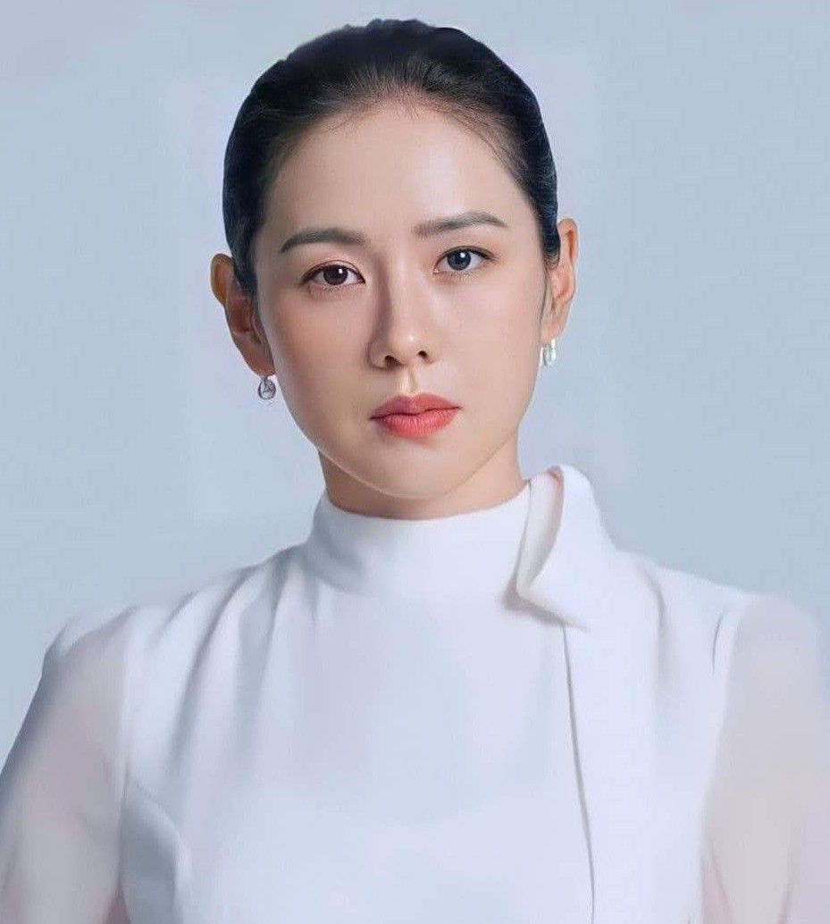 孙艺珍的最新照片