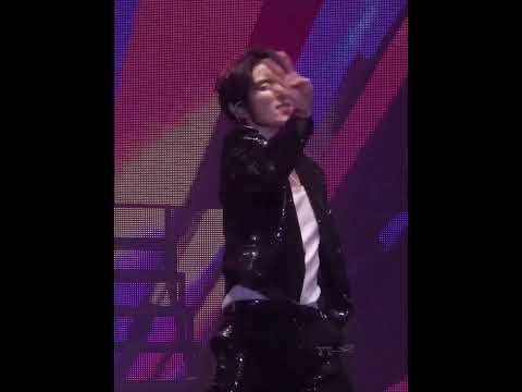 Behind-the-scenes cut of Lee Joongi