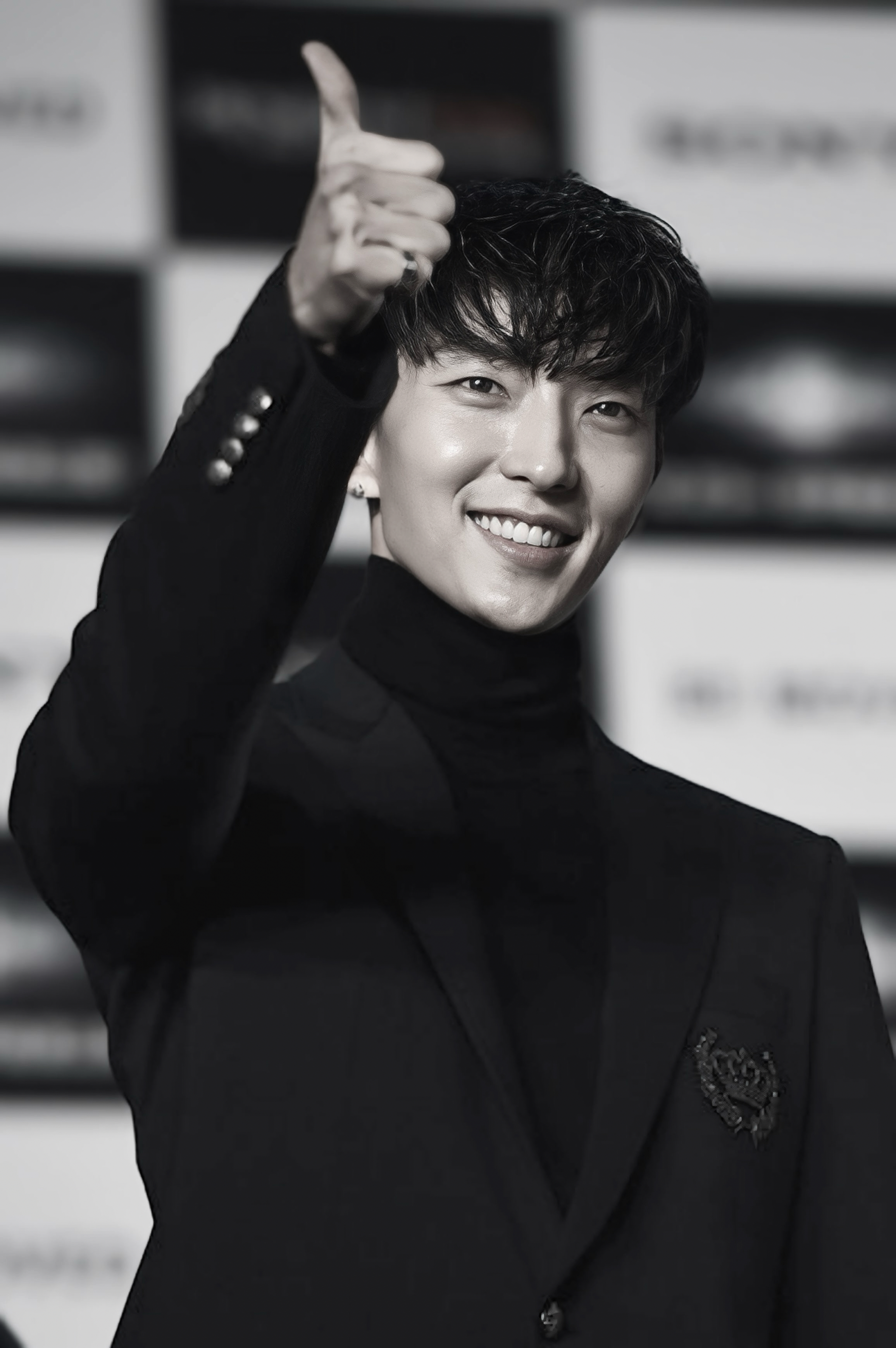 Behind-the-scenes cut of Lee Joongi