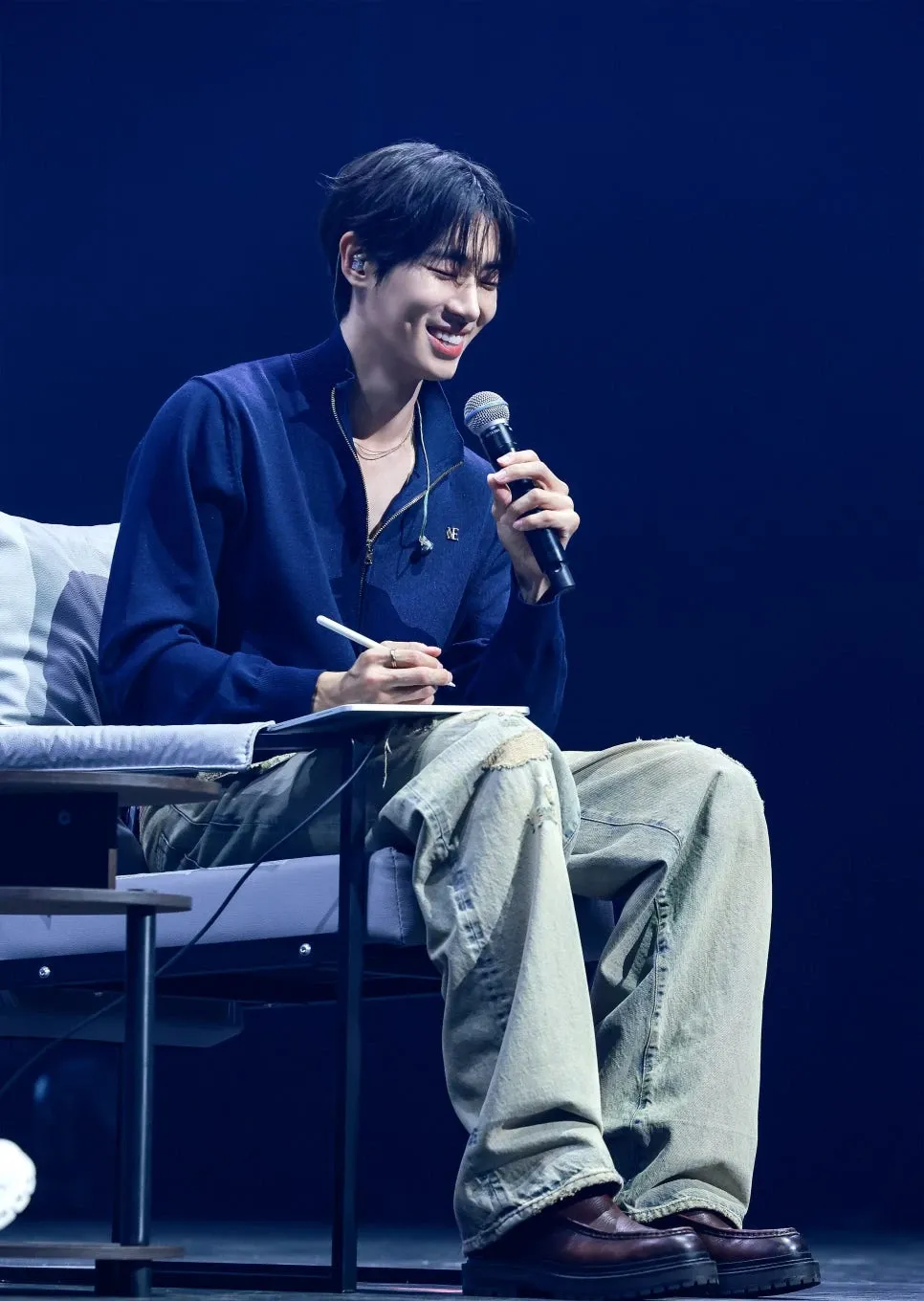 A moment captured by a fan of Choo Youngwoo