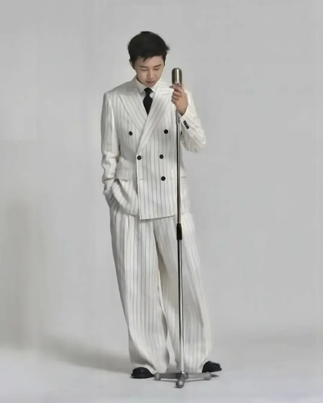 Cuplikan di balik layar dari Lim Youngwoong