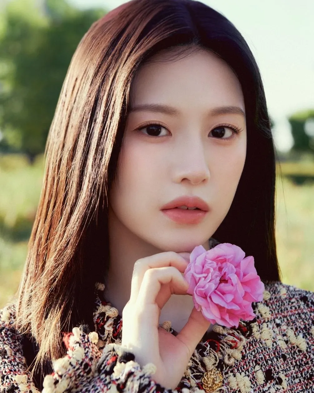 A moment captured by a fan of Go Younjung