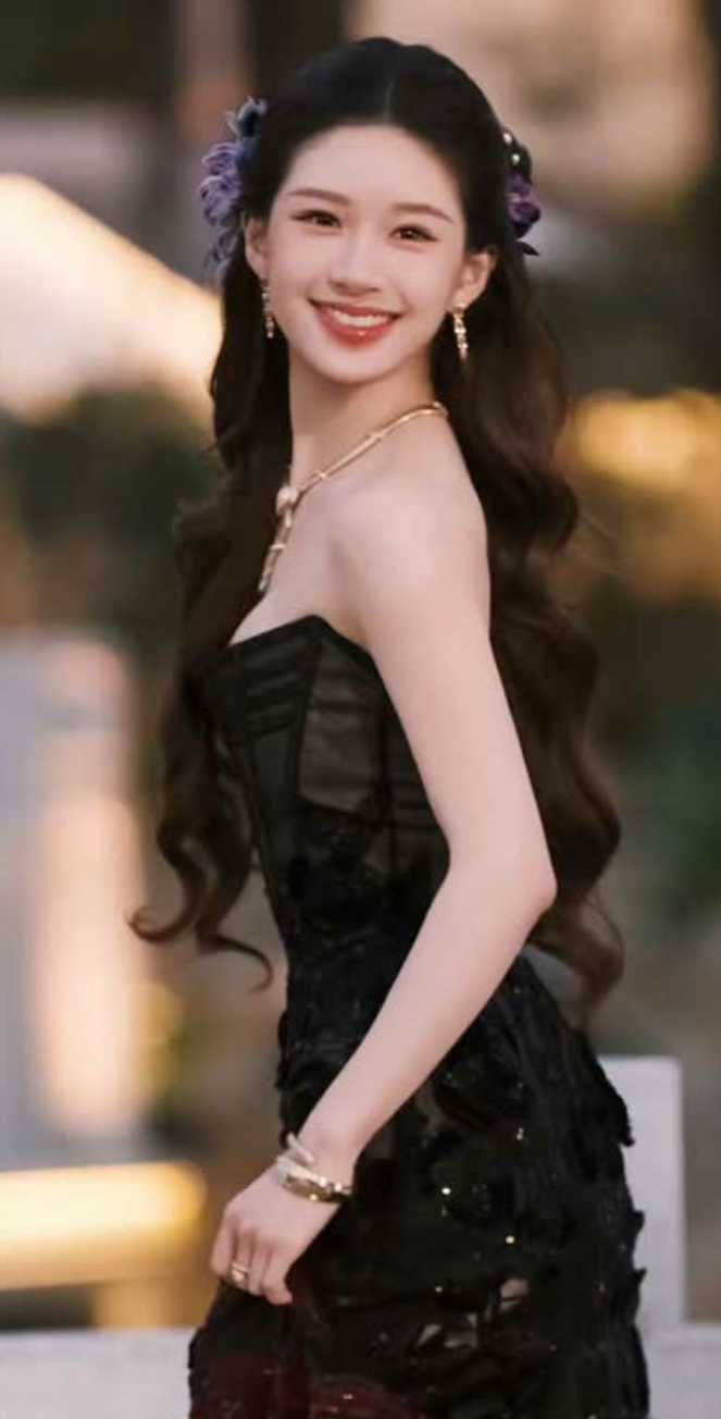 Behind-the-scenes cut of Zhao Lusi