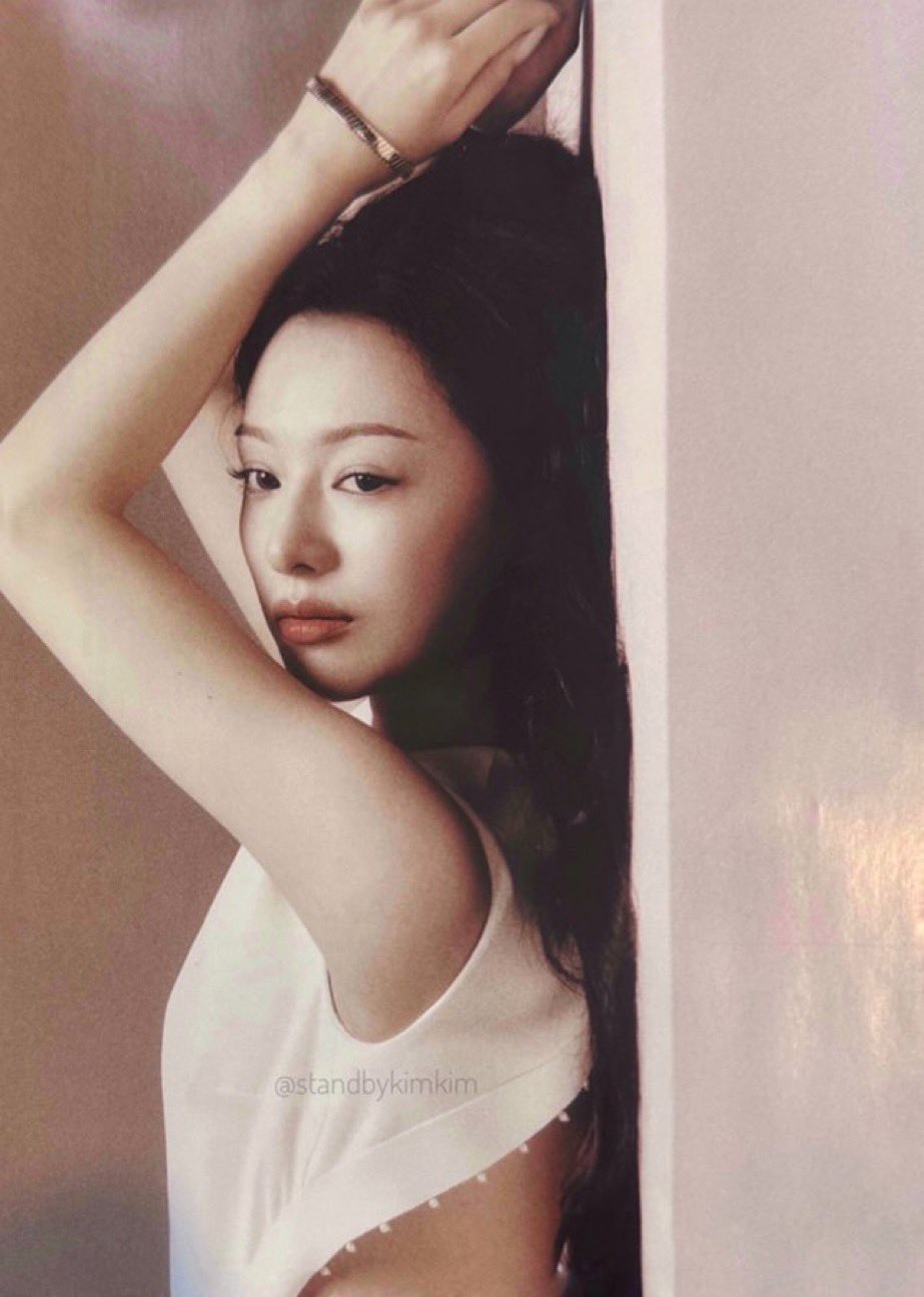 A moment captured by a fan of Kim Jiwon