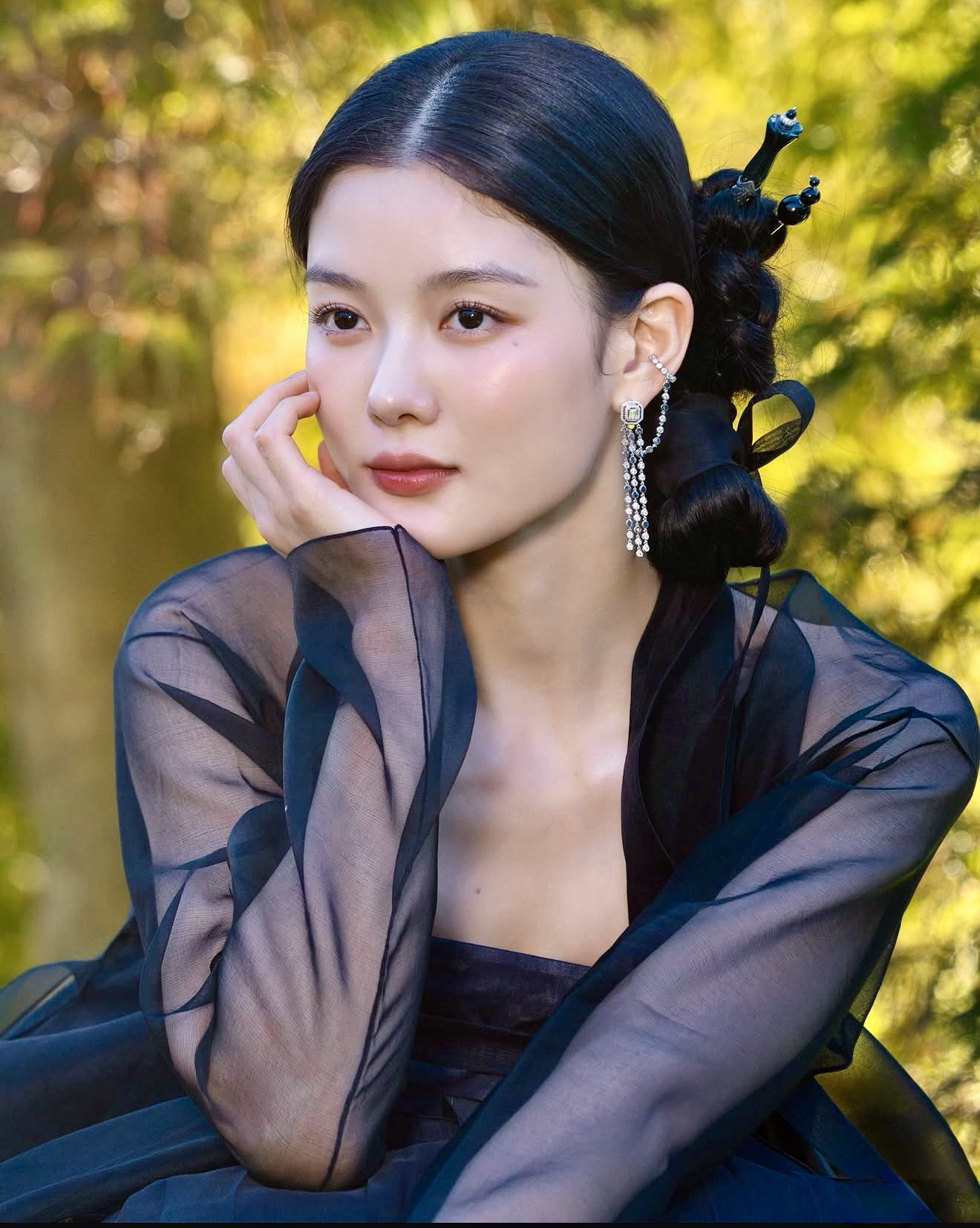 Behind-the-scenes cut of Kim Youjung