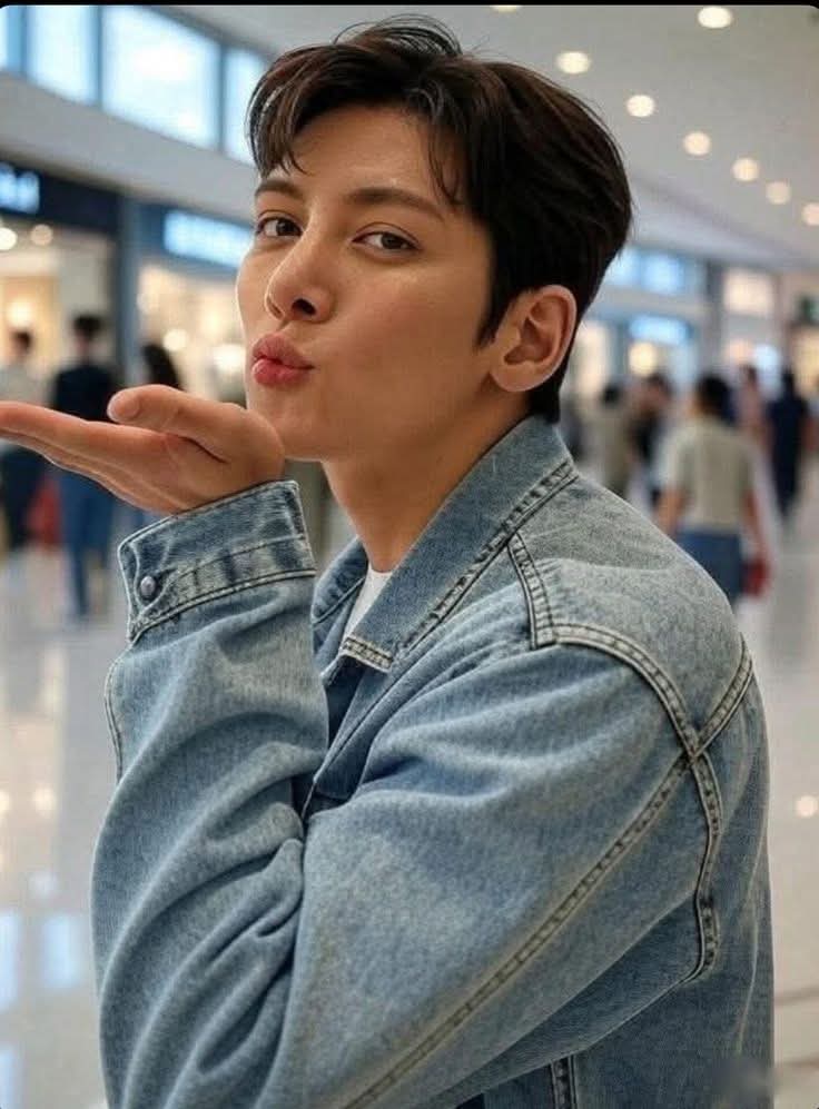 Behind-the-scenes cut of Ji Changwook