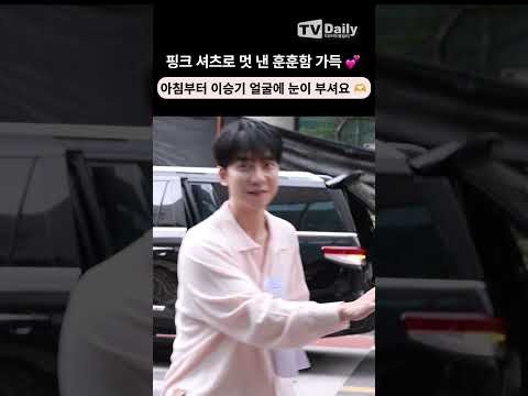 Cuplikan di balik layar dari Lee Seunggi