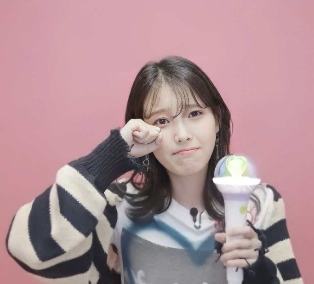 Foto kegiatan terbaru dari IU