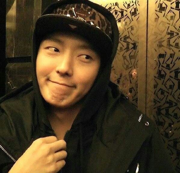 Latest photo of Lee Joongi