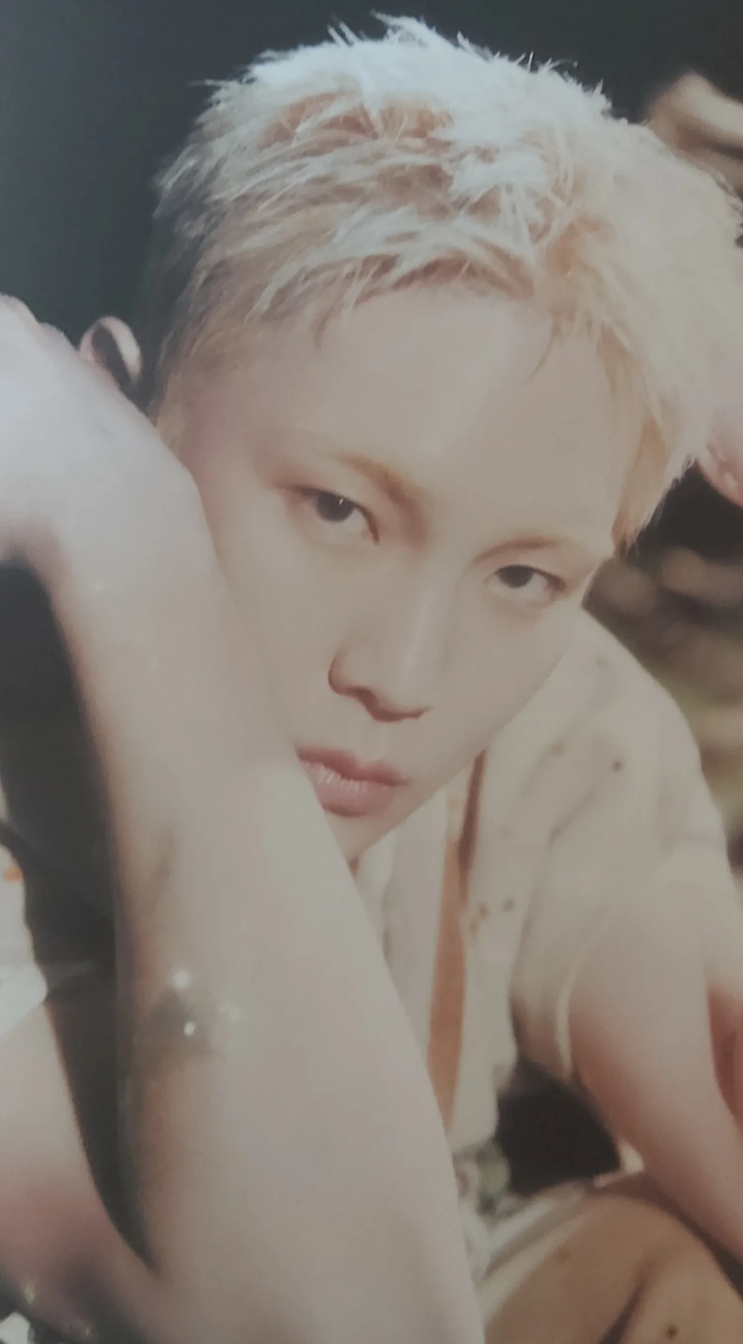 Special wallpaper made by Key's fans