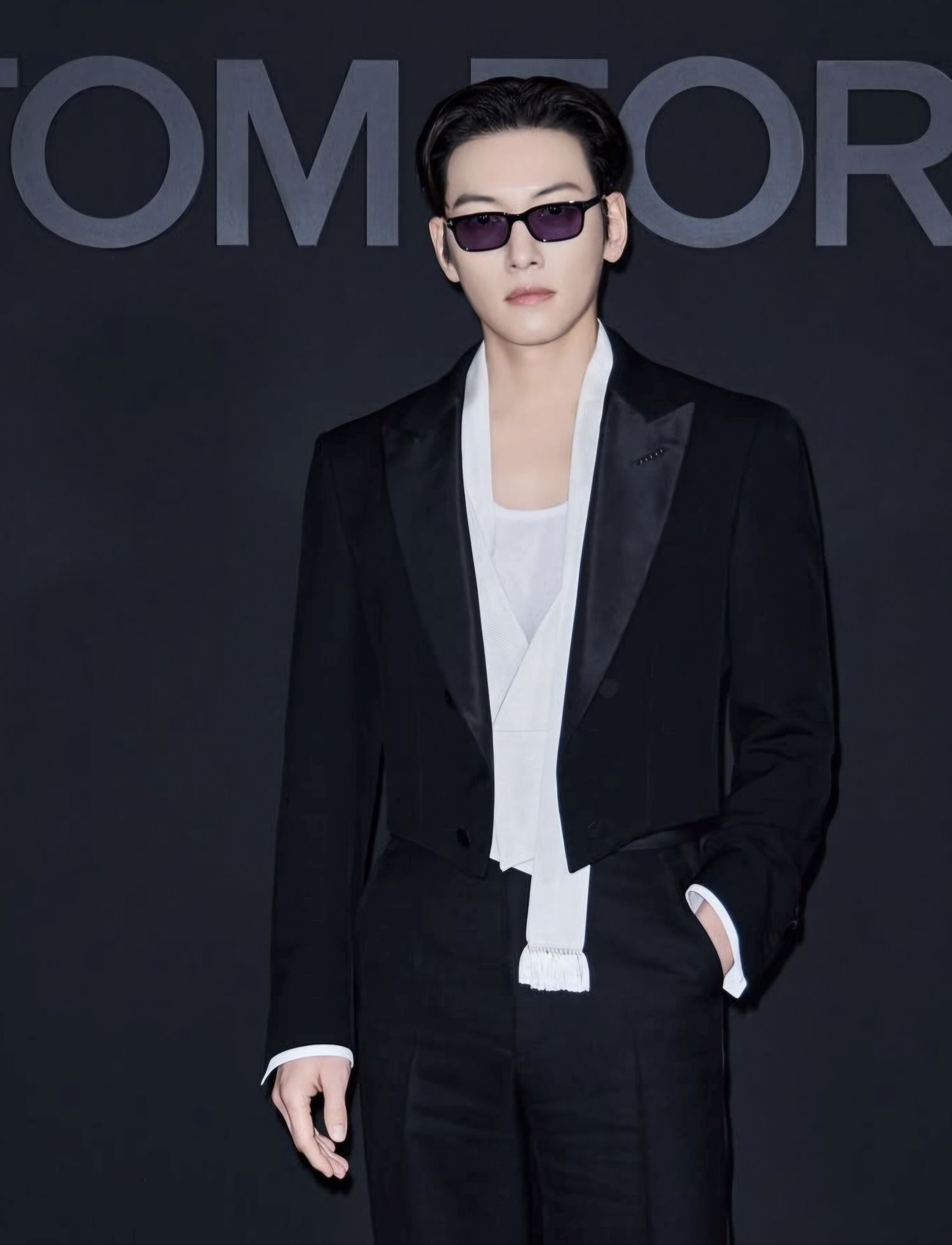 チ・チャンウクのビハインドカット