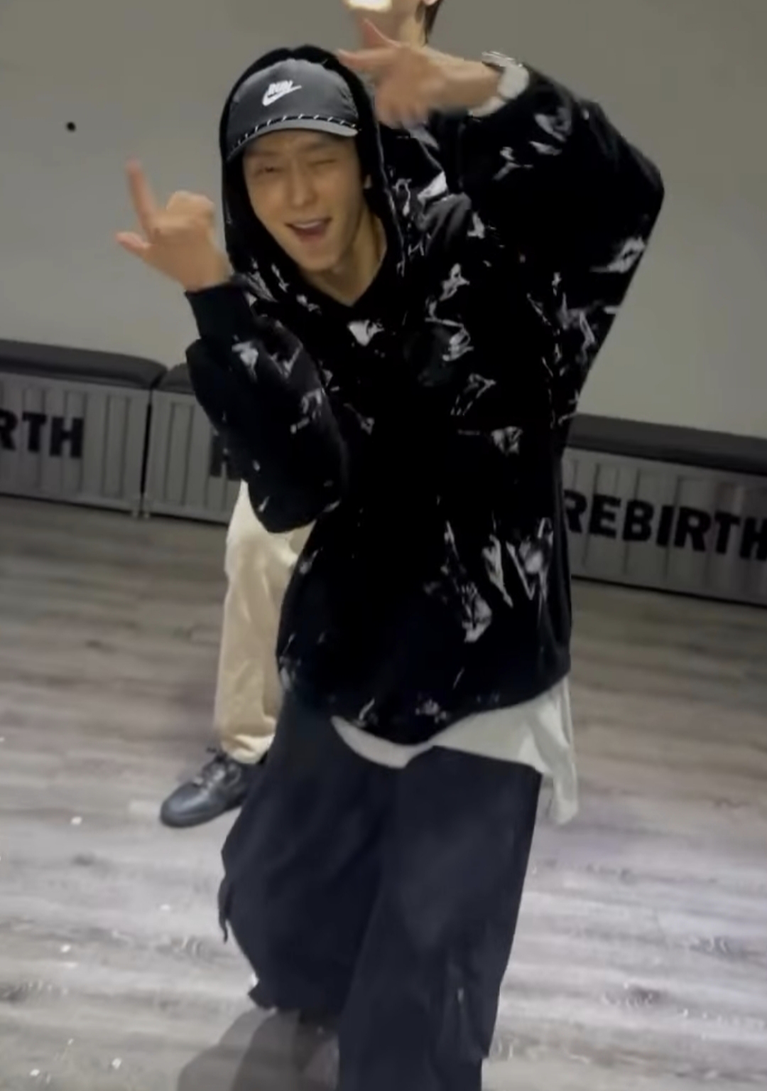 Latest photo of Lee Joongi