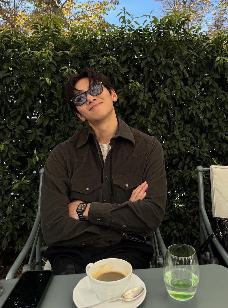 粉丝拍下的池昌旭瞬间