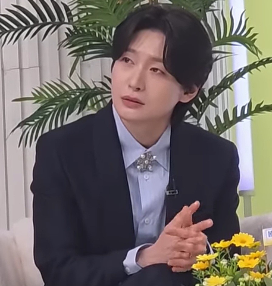 Behind-the-scenes cut of Kim Yongbin