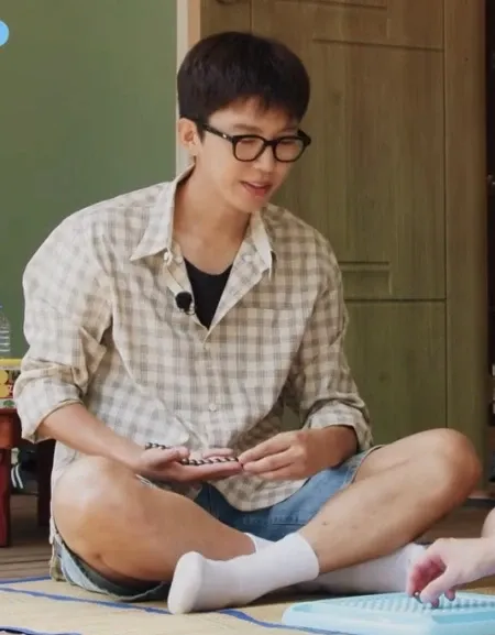 Cuplikan di balik layar dari Lim Youngwoong