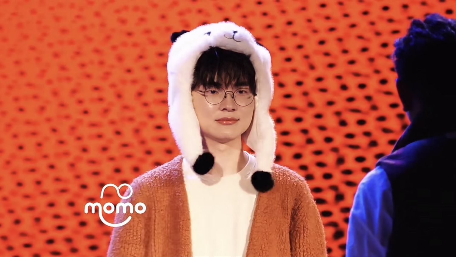 Behind-the-scenes cut of Faker