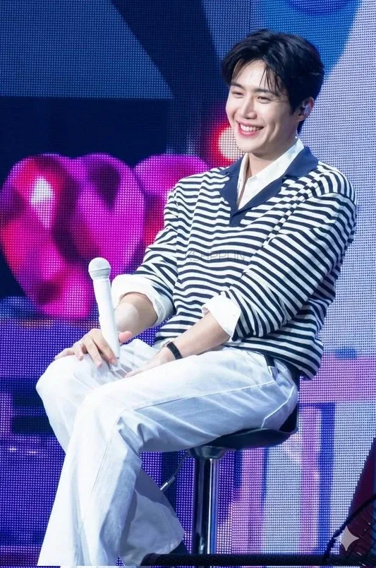 김선호 최근 활동샷