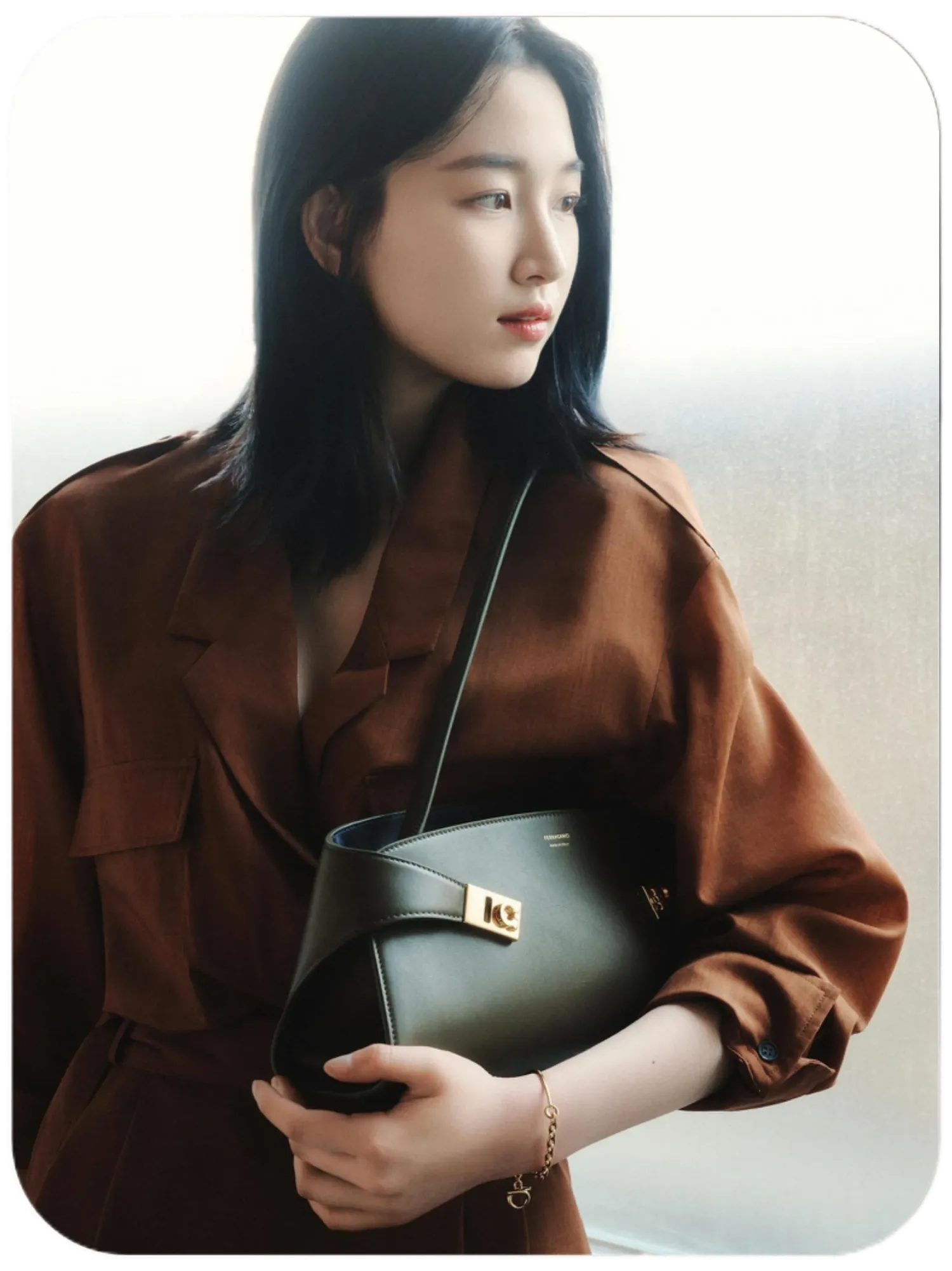 커뮤니티에서 화제된 인기 셀럽 콘텐츠