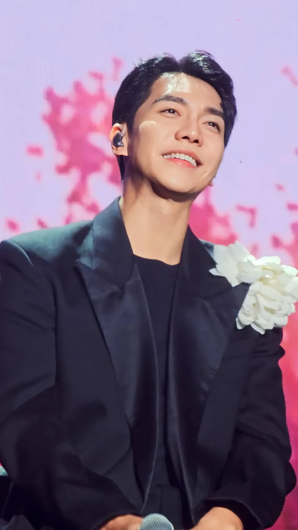 Foto kegiatan terbaru dari Lee Seunggi