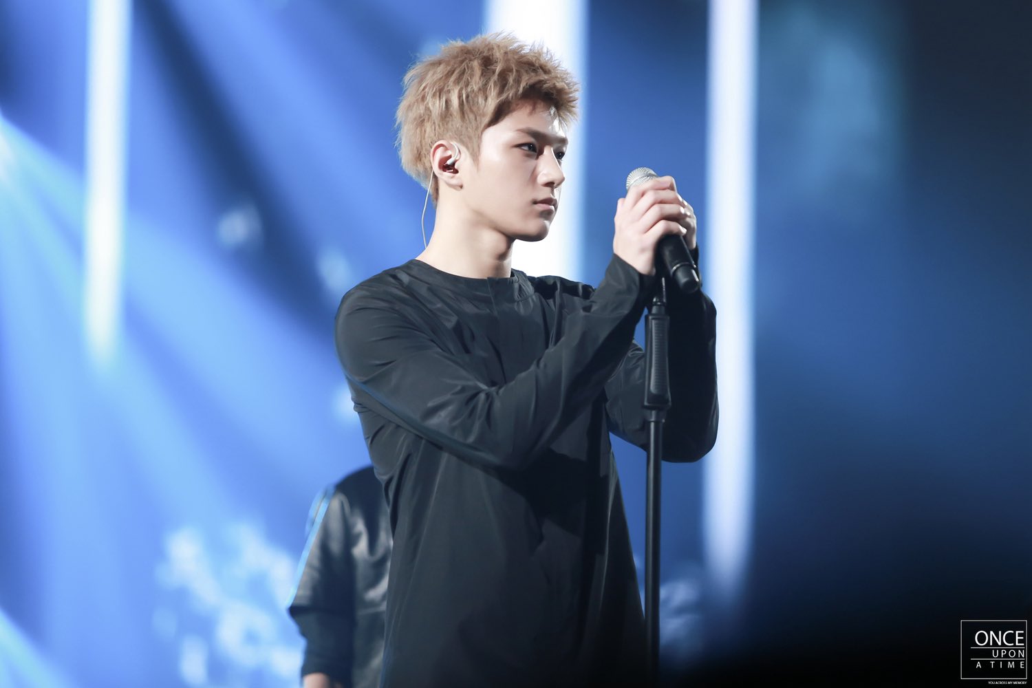 Recent activity shot of Kim Myungsoo (L)