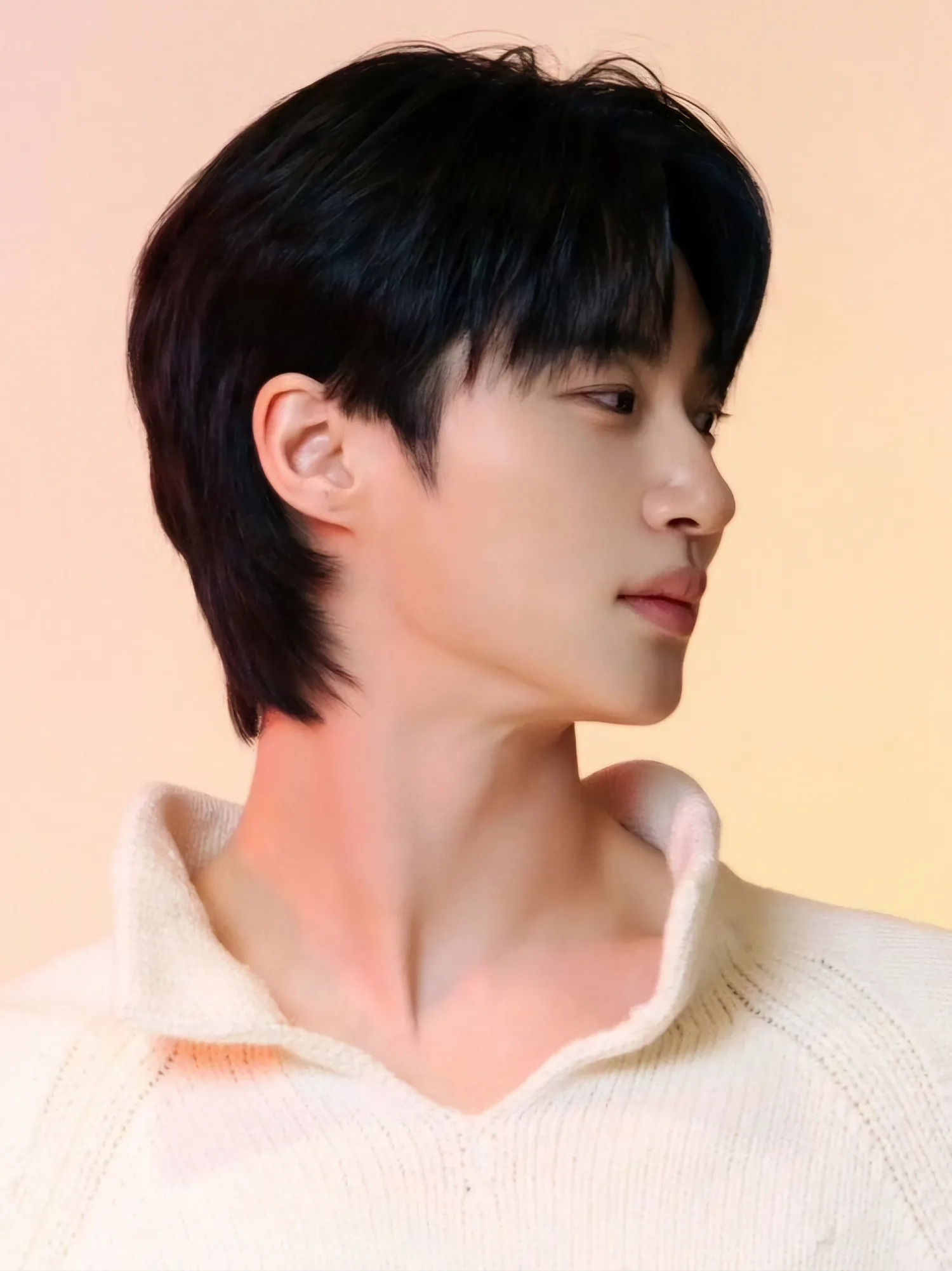 Behind-the-scenes cut of Byeon Wooseok