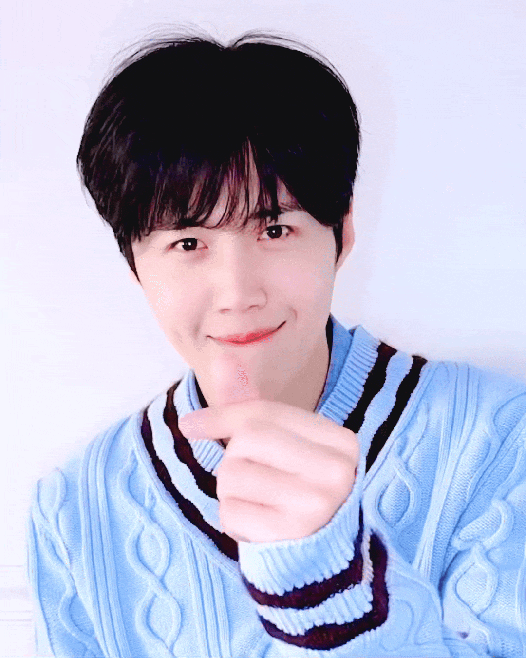 粉丝拍下的金宣虎瞬间