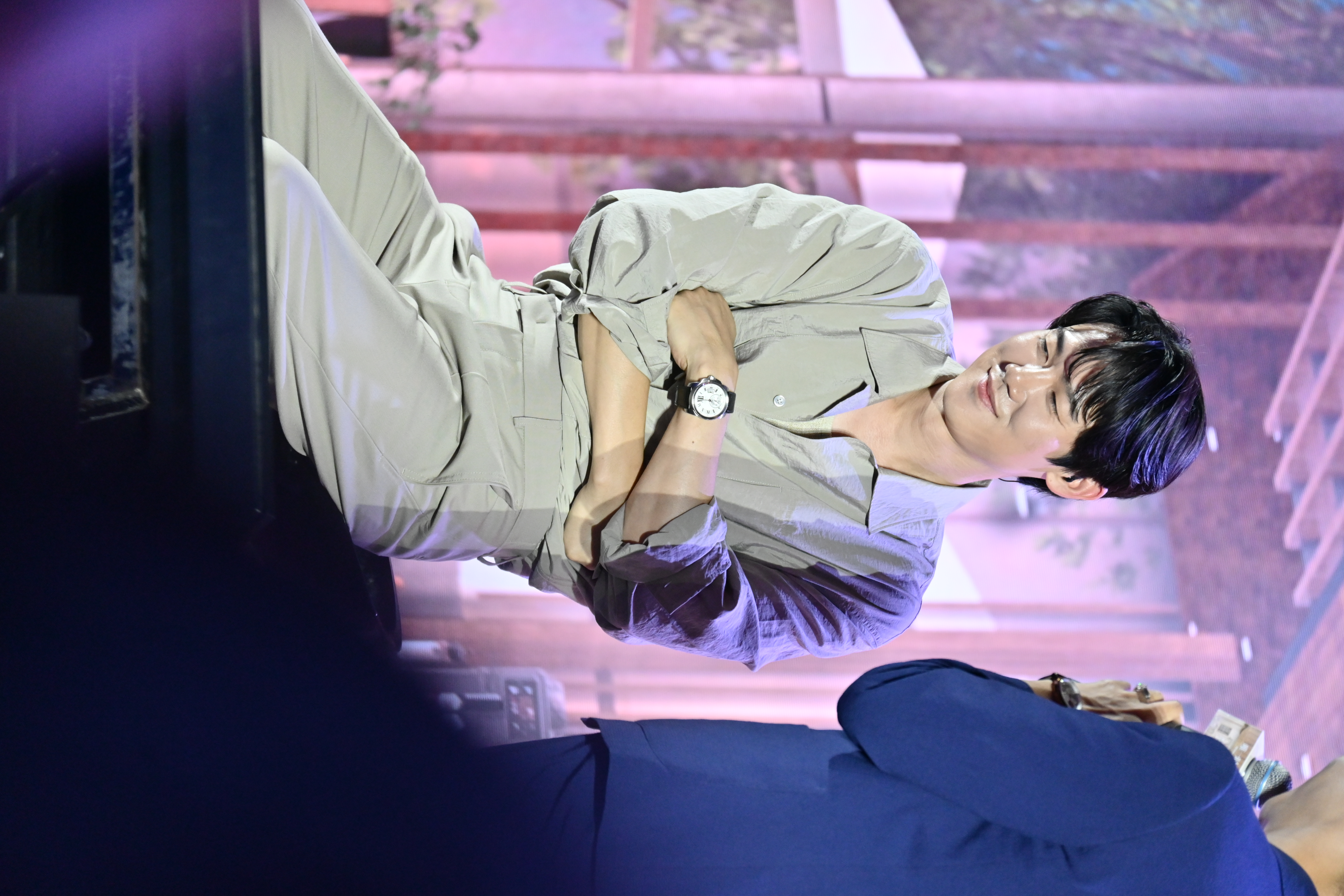 A moment captured by a fan of Yoo Yeonseok