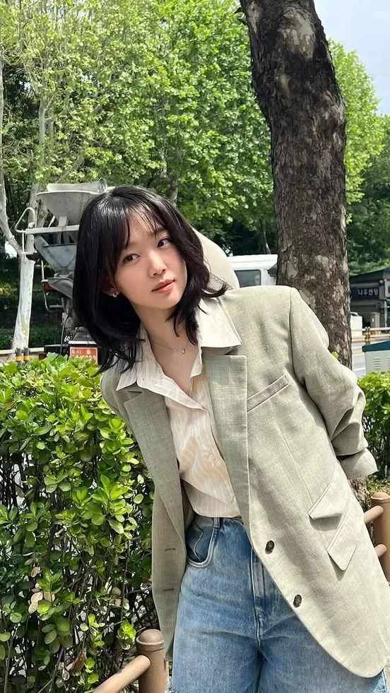 Behind-the-scenes cut of Jin Ki-Joo
