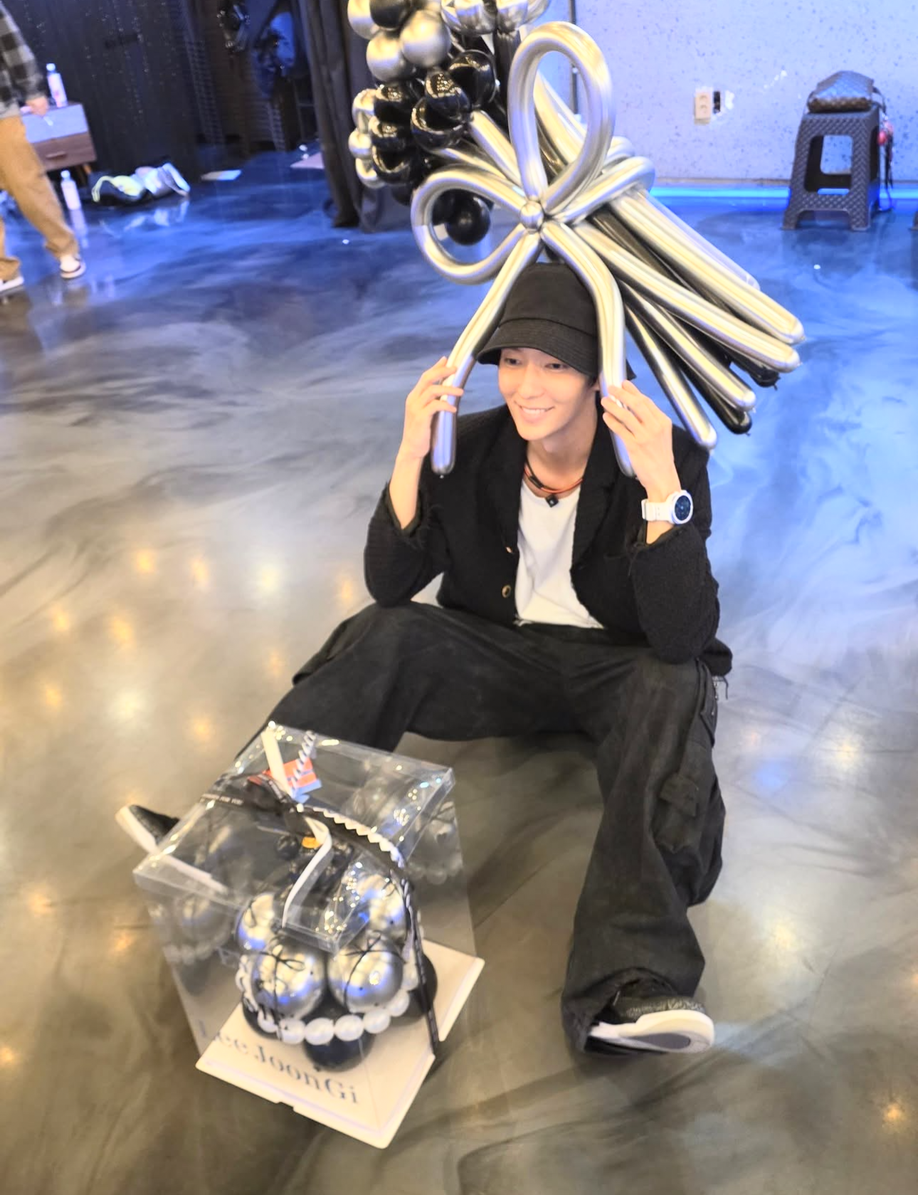 A moment captured by a fan of Lee Joongi