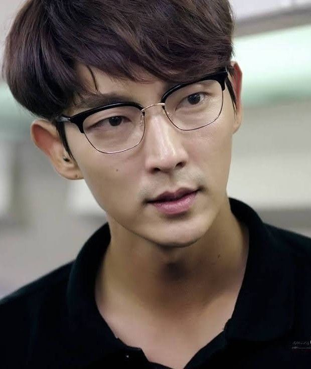 A moment captured by a fan of Lee Joongi