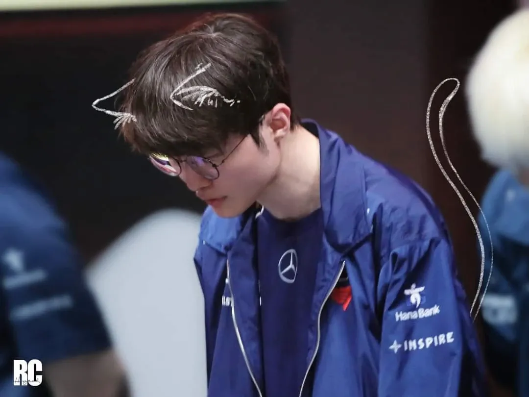 A moment captured by a fan of Faker