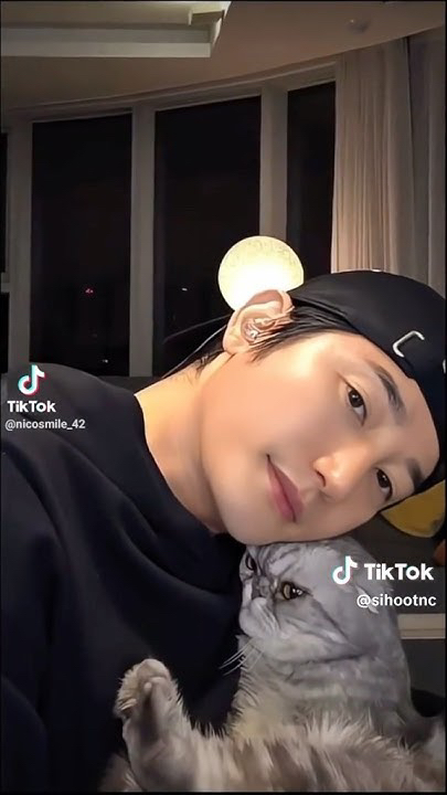 A moment captured by a fan of Park Sihoo