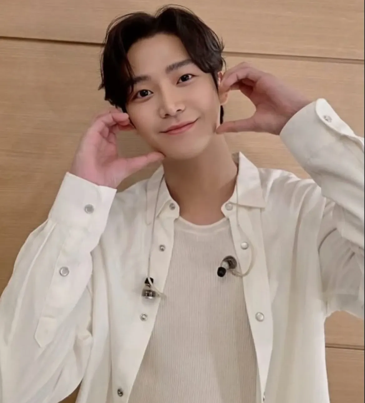 Momen yang diabadikan oleh penggemar Rowoon