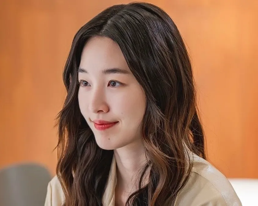 지금 주목받는 셀럽 게시글