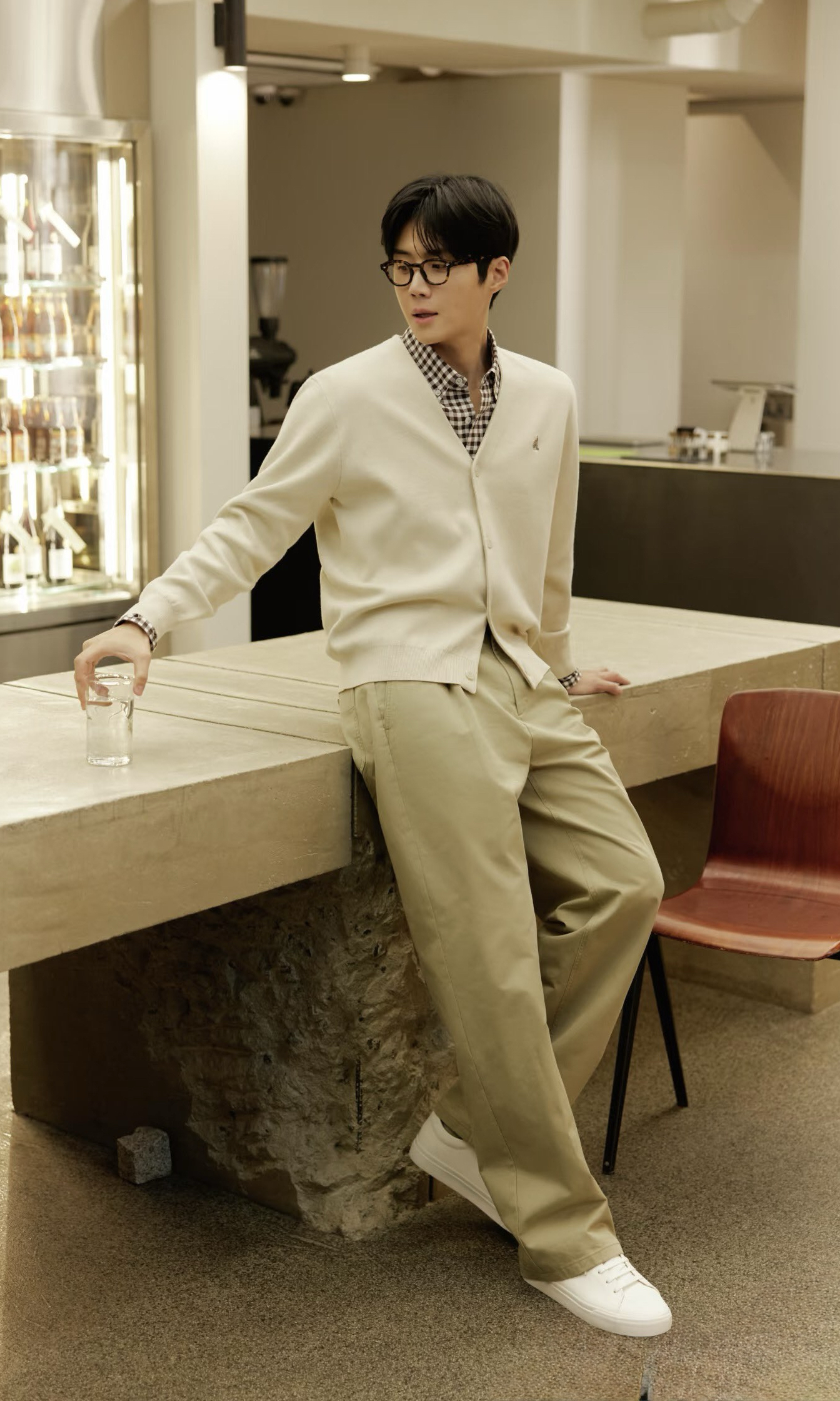 Currently spotlighted celeb post