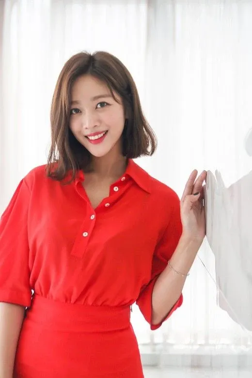 Behind-the-scenes cut of Cho Boah