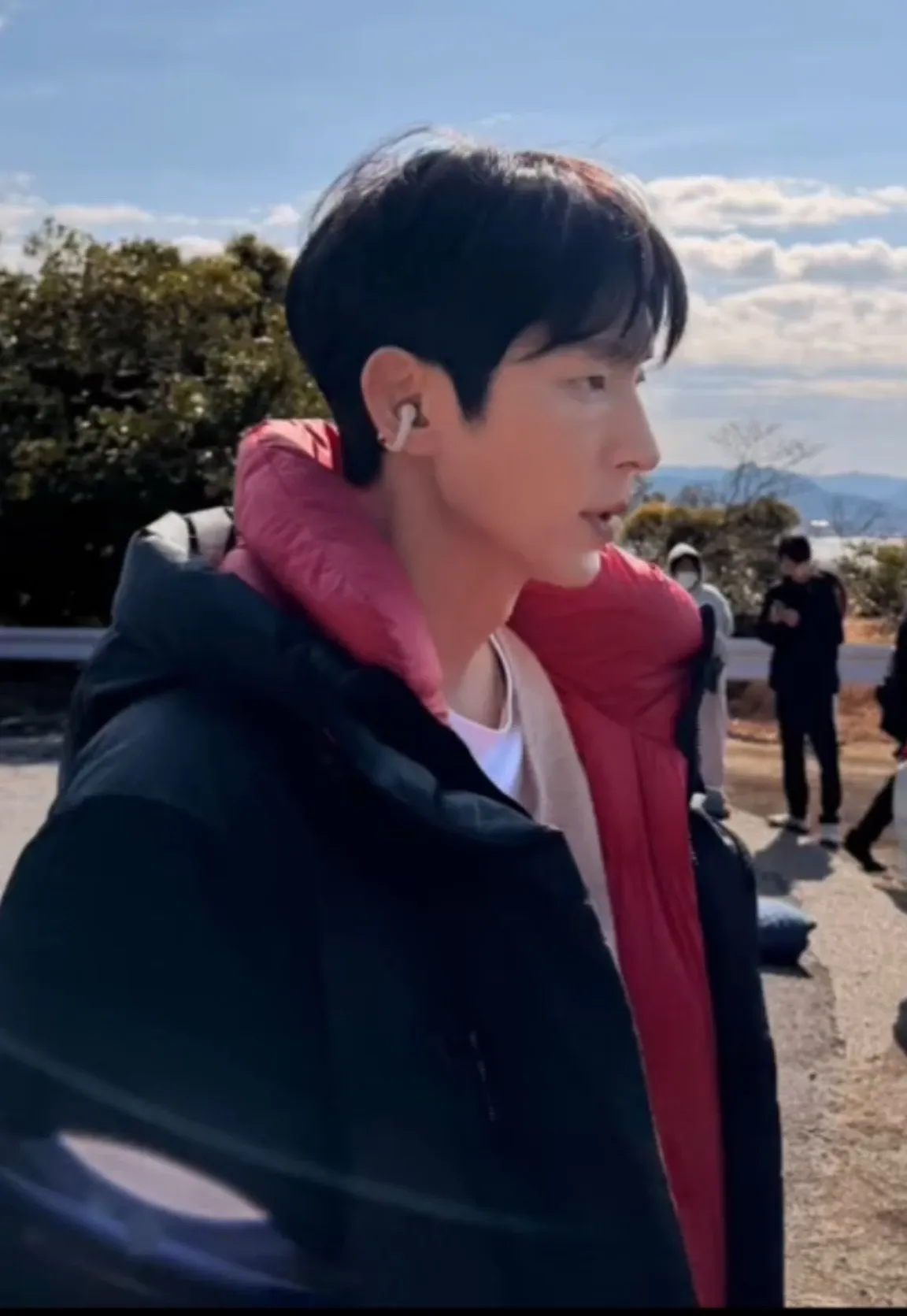 A moment captured by a fan of Lee Joongi