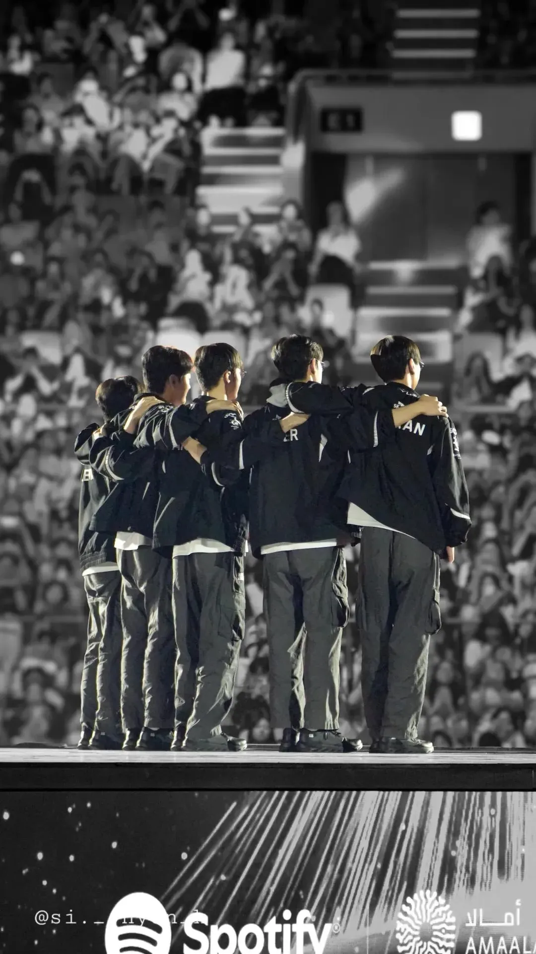 Special wallpaper made by Doran's fans