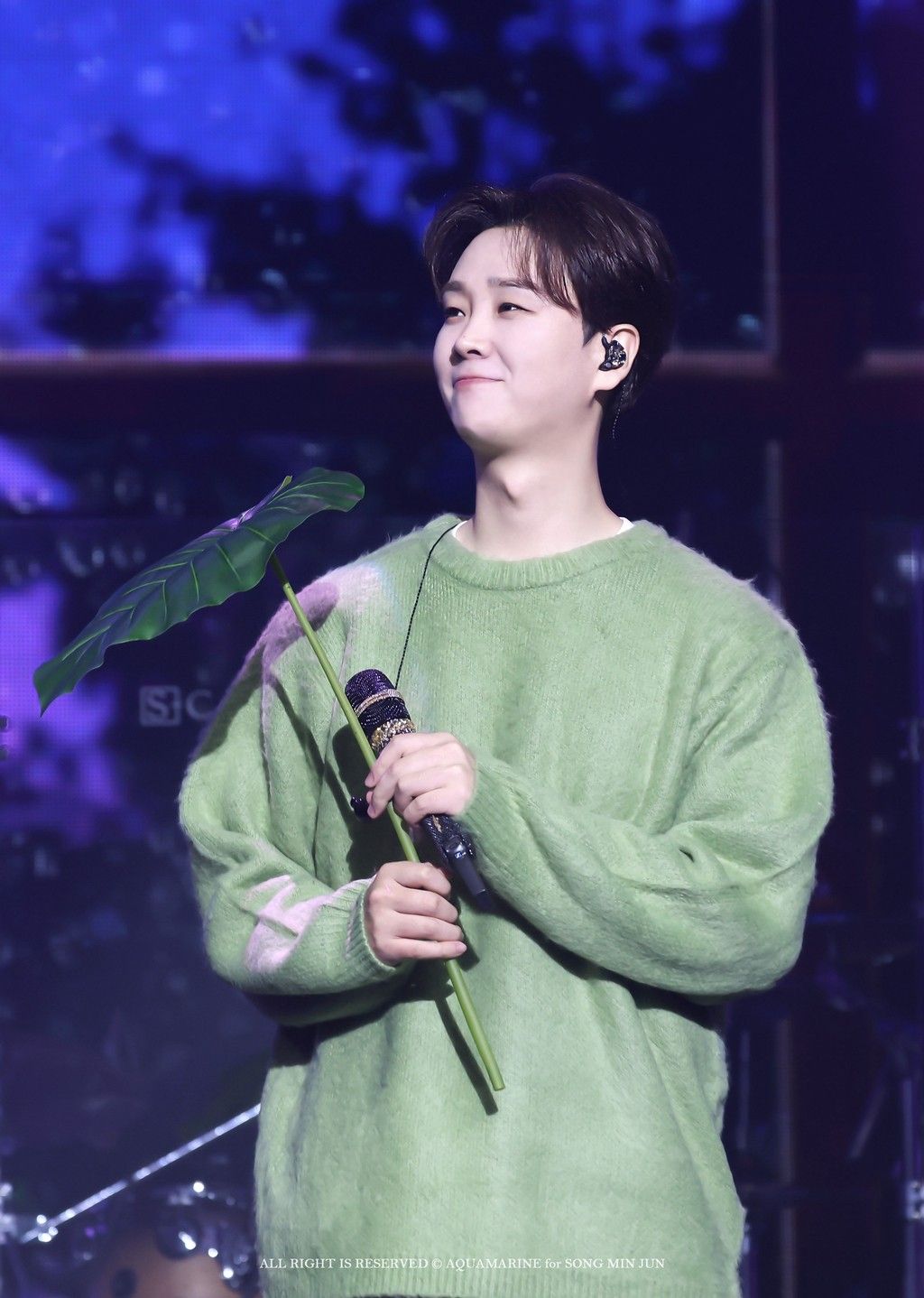 Behind-the-scenes cut of Song Minjun