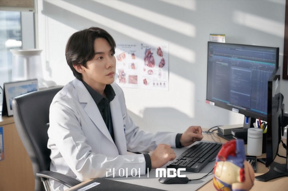 Recent activity shot of Yoo Yeonseok