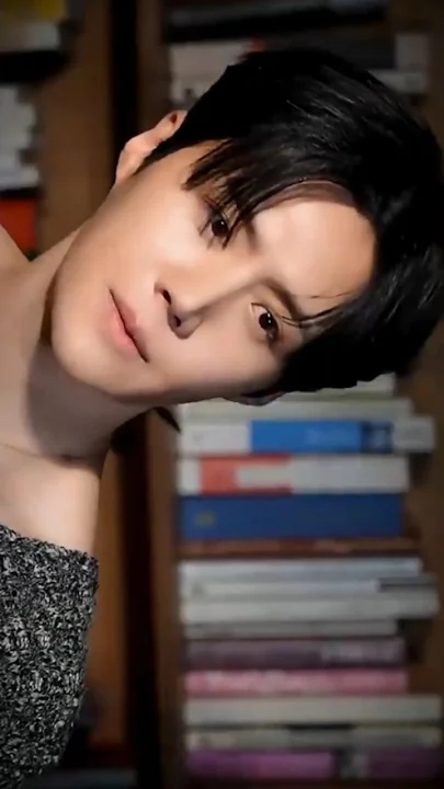 A moment captured by a fan of Kim Seonho