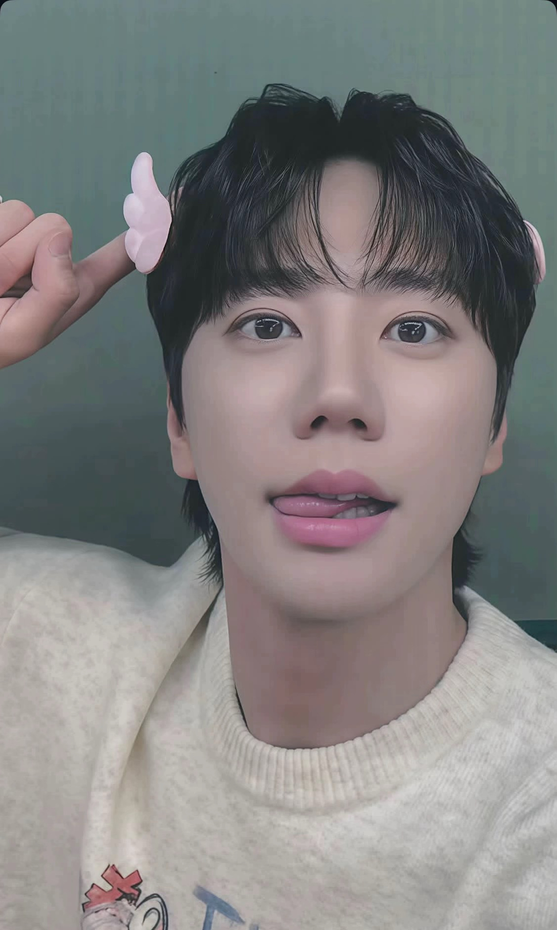 Today's popular wallpaper in Lee Junyoung community