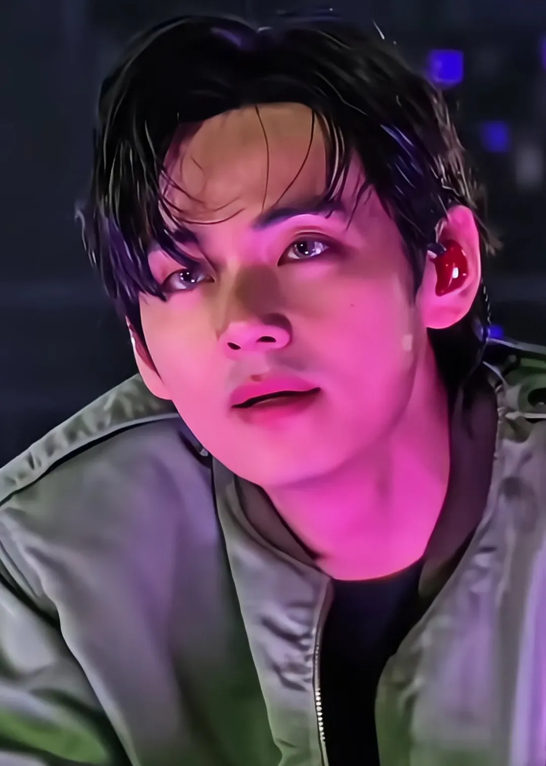 金泰亨 (V)的幕后花絮