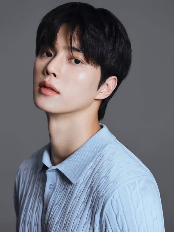 Behind-the-scenes cut of Song Kang