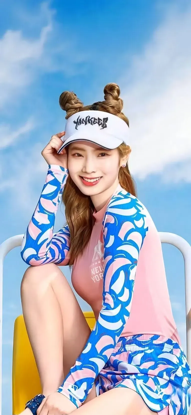 Behind-the-scenes cut of Dahyun