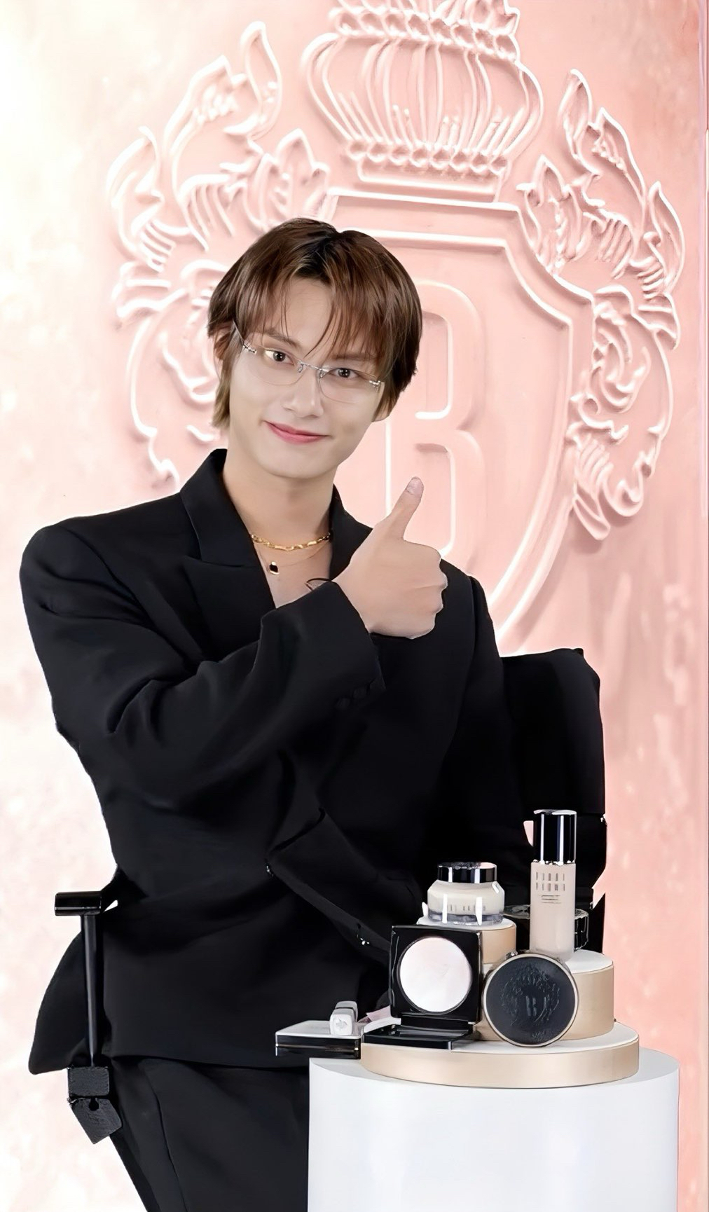 Wen Junhui background image recommended by Choeaedol Celeb fandom