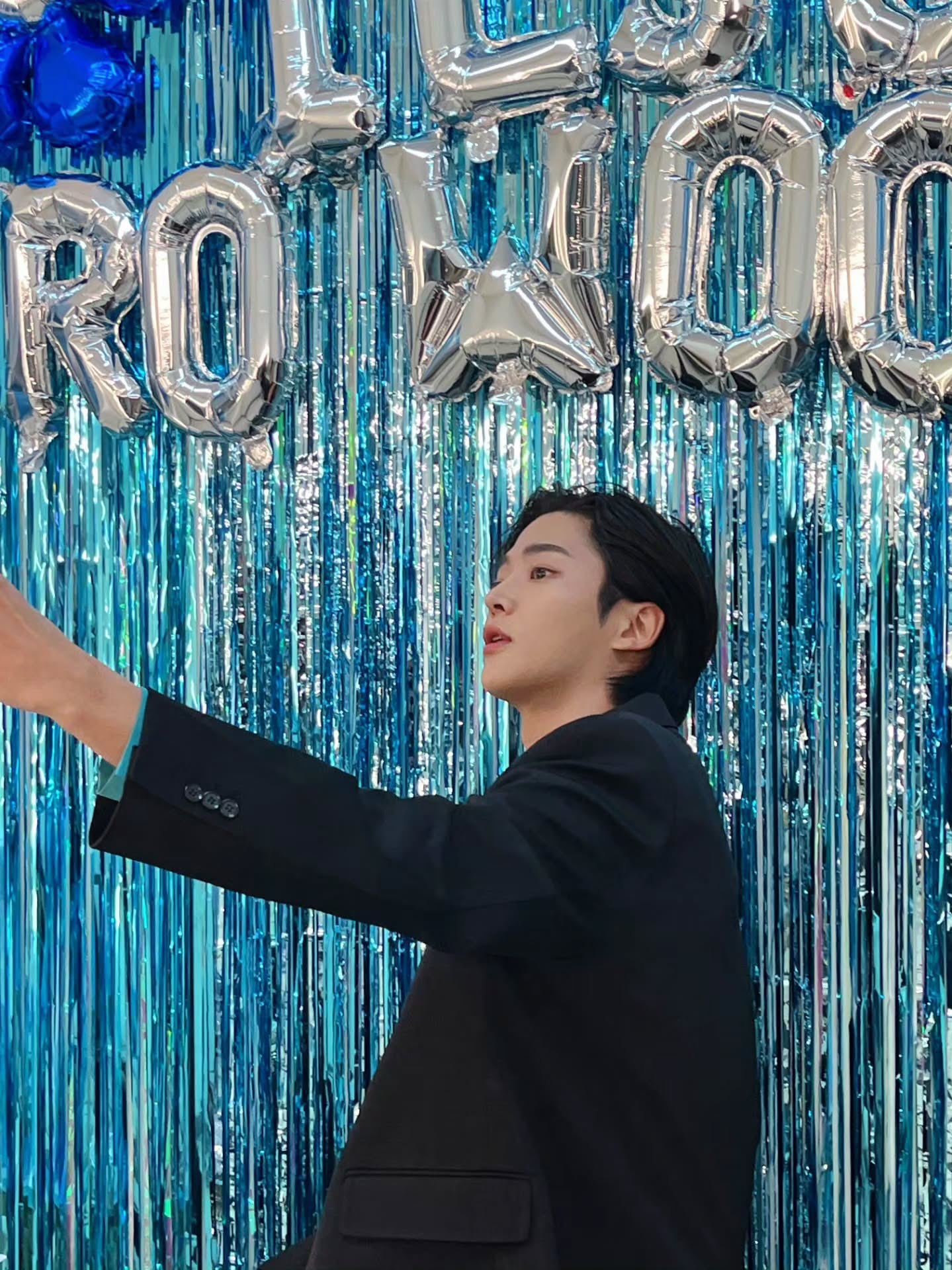 粉丝拍下的路云瞬间