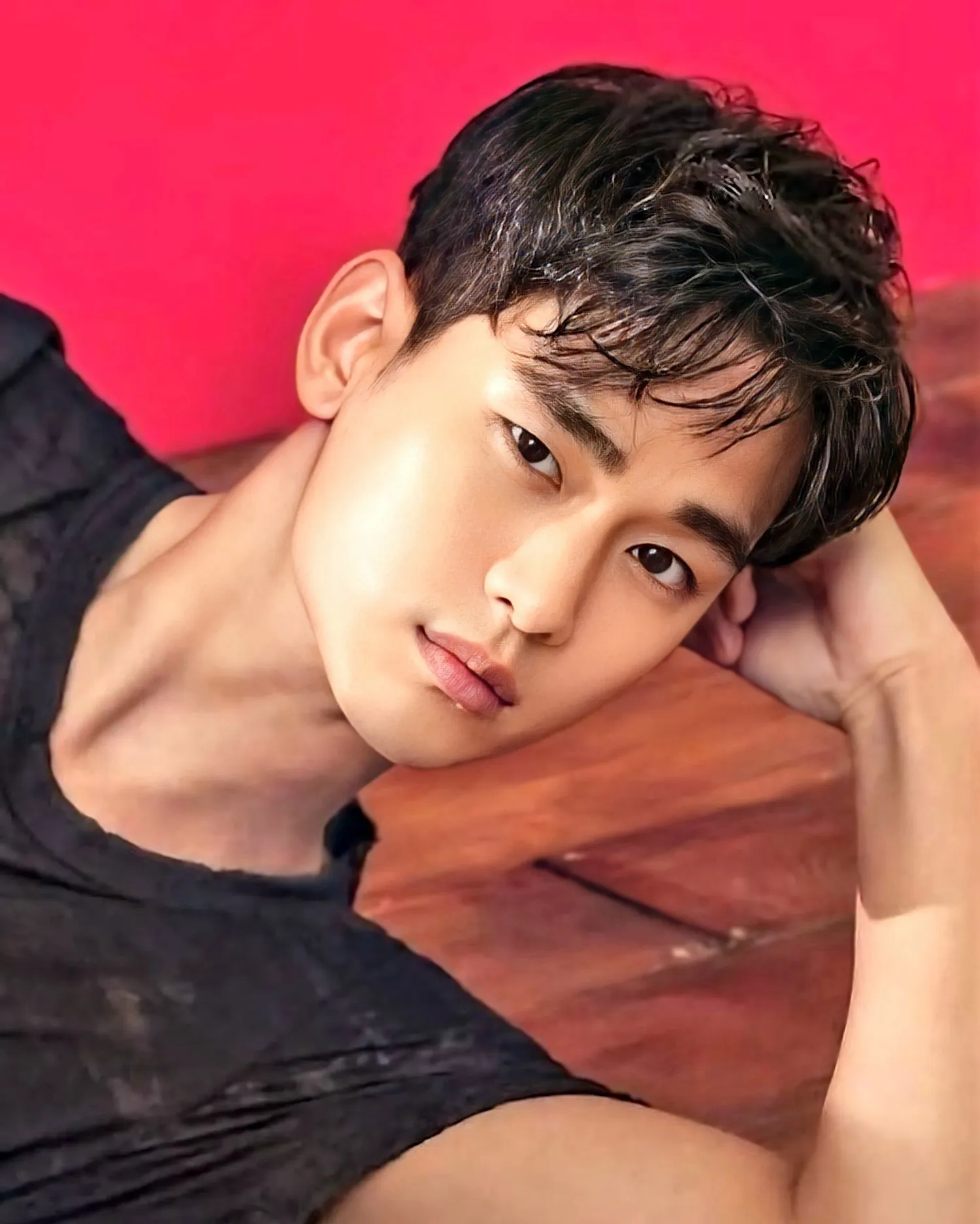 Behind-the-scenes cut of Kim Soohyun