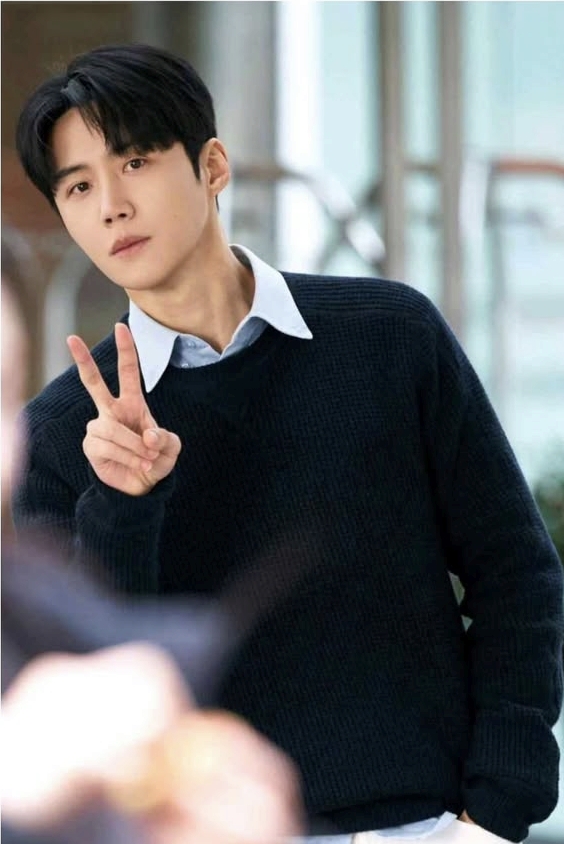 Foto kegiatan terbaru dari Kim Seonho